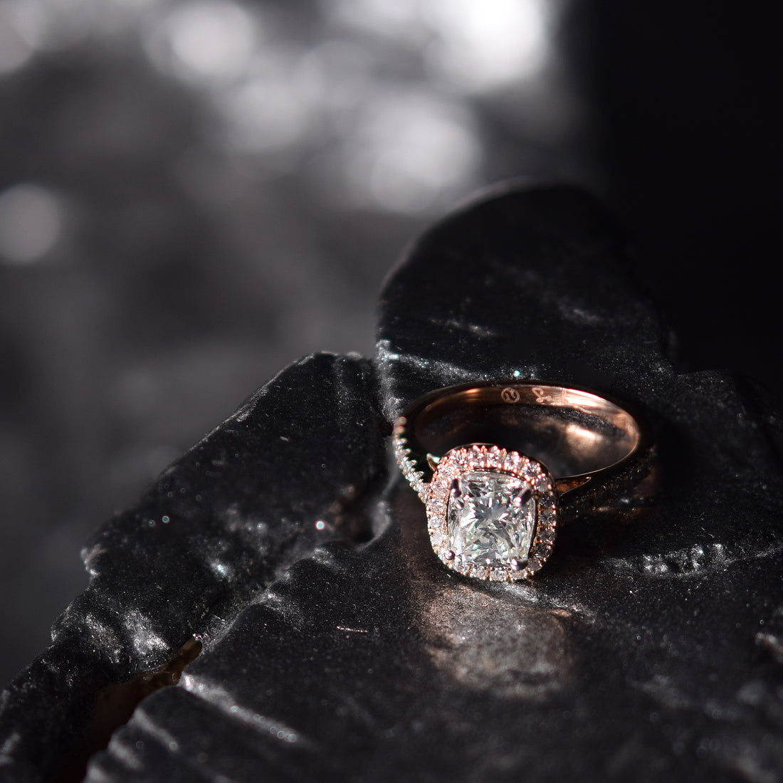 Diamond Engagement Ring Buying Guide