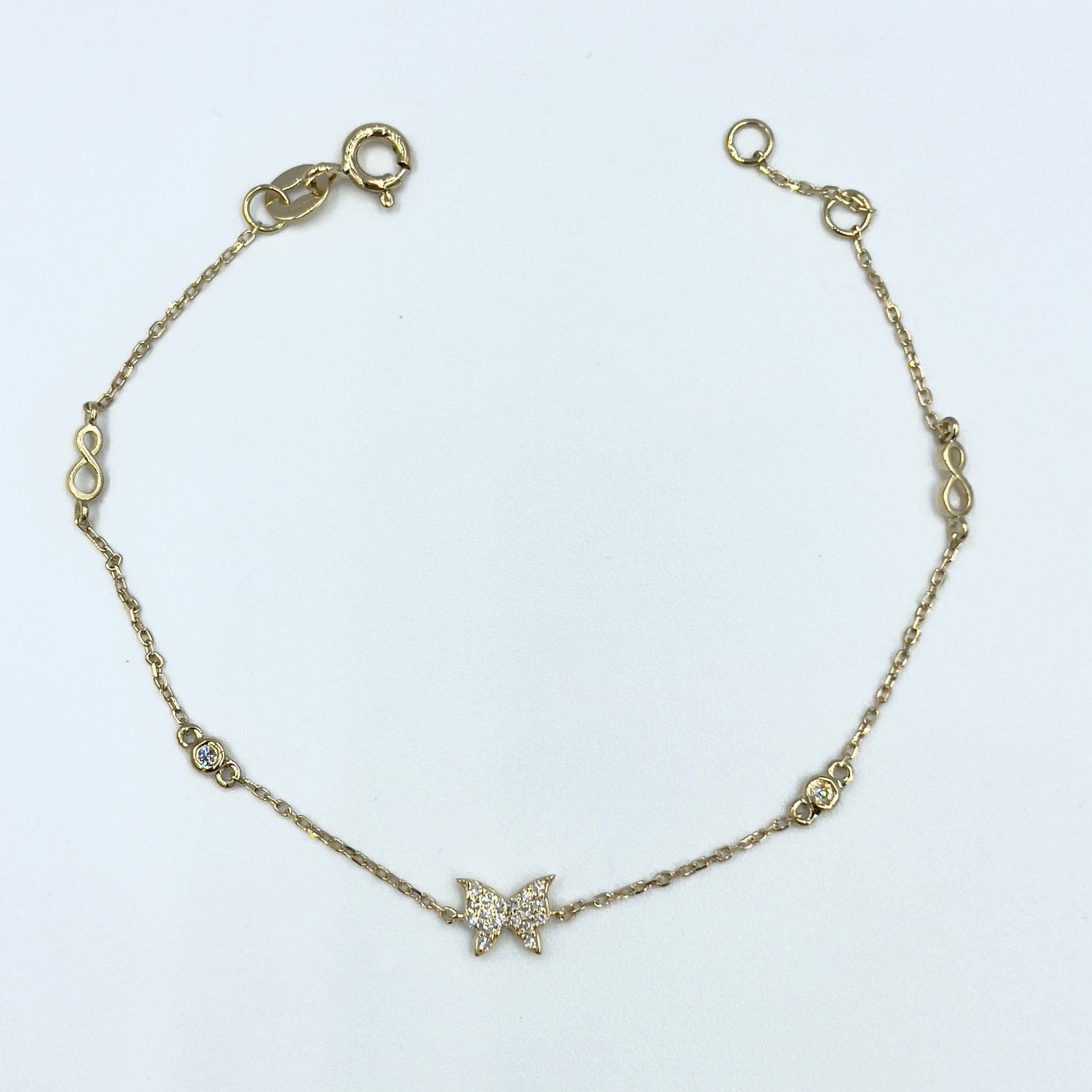 Butterfly Chain Bracelet in Yellow Gold - إسورة - Luxury Diamond Jewelry shop Dubai - SABA DIAMONDS